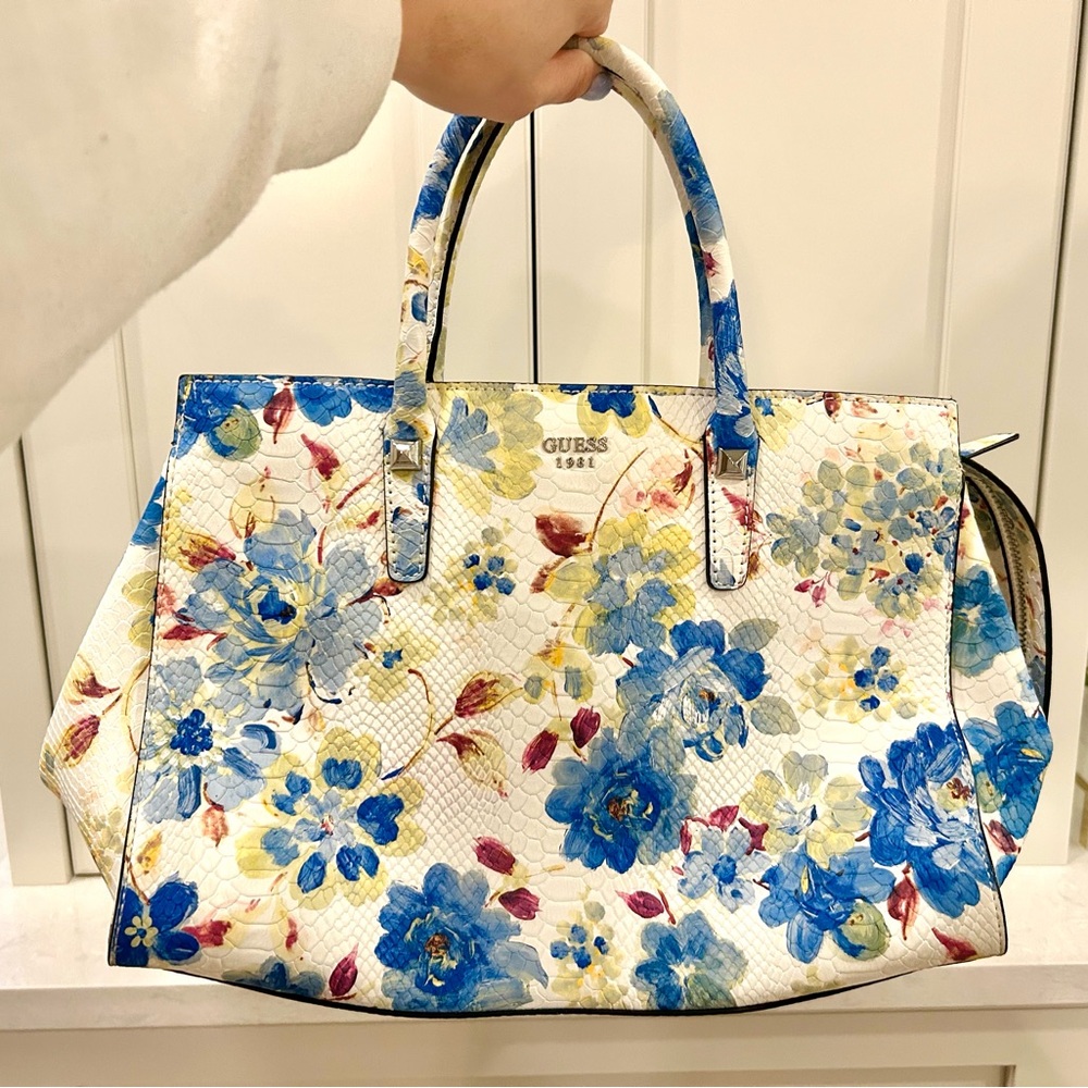 GUESS Floral Women's Bag